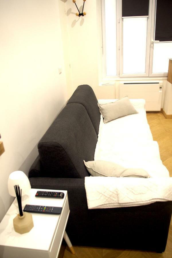 Le Poissonniere Apartment ปารีส ภายนอก รูปภาพ