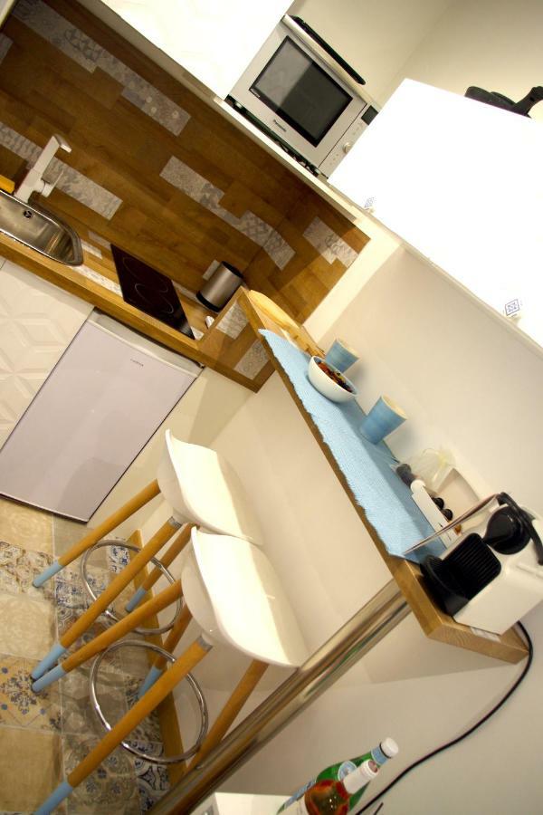 Le Poissonniere Apartment ปารีส ภายนอก รูปภาพ